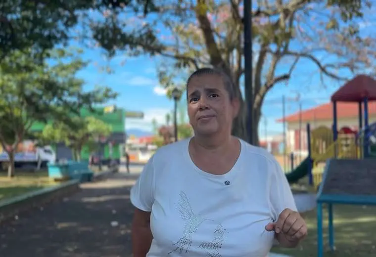 La mujer que cambió una batalla contra el cáncer por un carrito lleno de dulzura y vida
