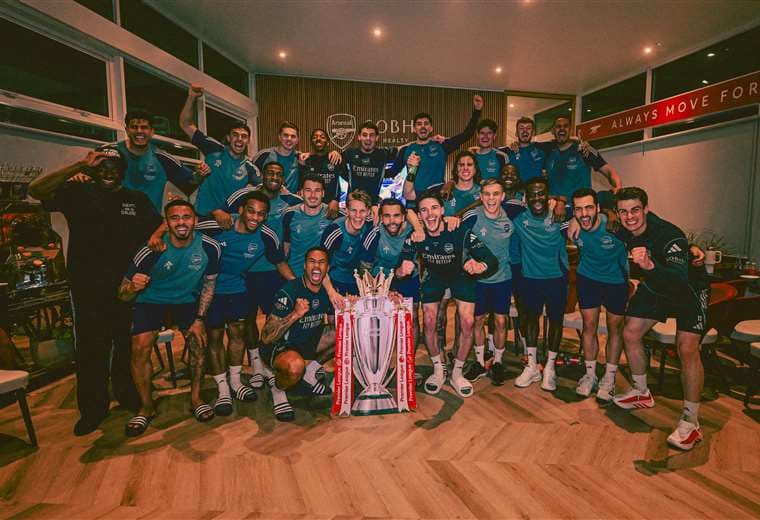 Video: Así festejaron los jugadores del Arsenal su título