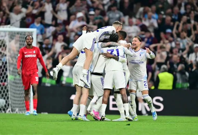 Aston Villa conquista la Europa League tras vencer 3-0 al Friburgo en la final