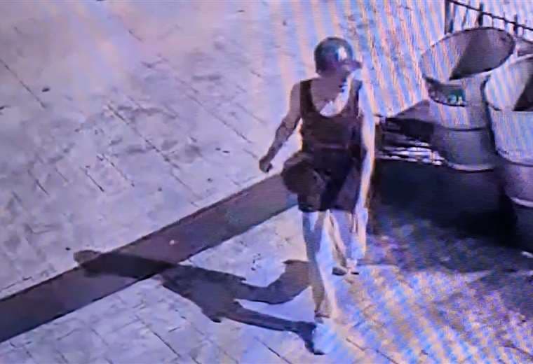 Video: No fueron disparos, pero este es el hombre que dañó la Basílica de Los Ángeles