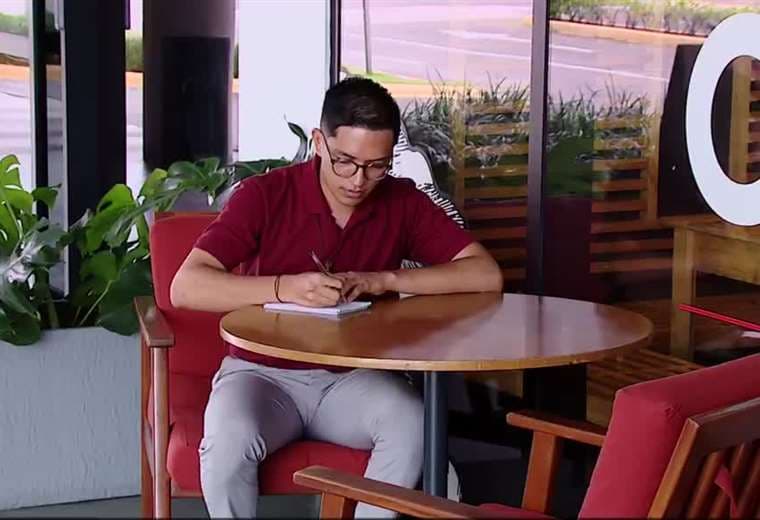 De Sarapiquí a China: joven tico representará al país en Mundial de Oratoria en mandarín