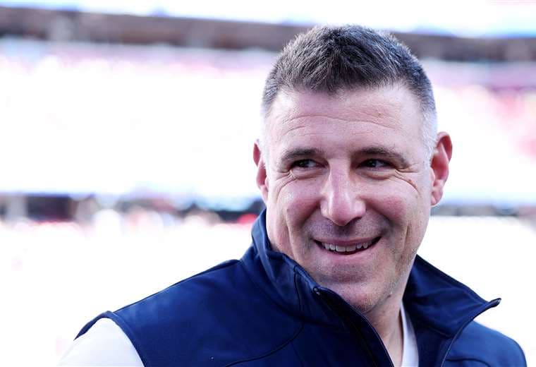 El entrenador de los Patriots de la NFL de baja indefinida por escándalo con periodista