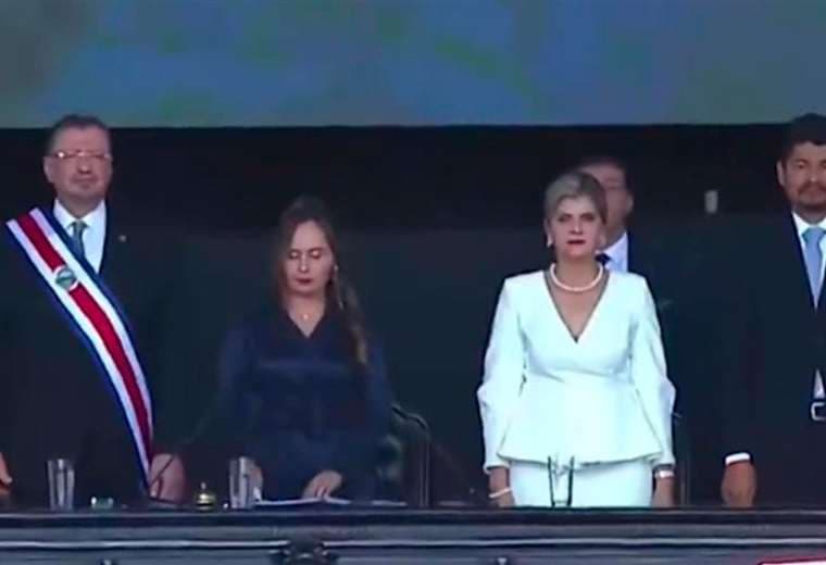Primeros 100 días de Laura Fernández estuvieron marcados por tensiones y choques