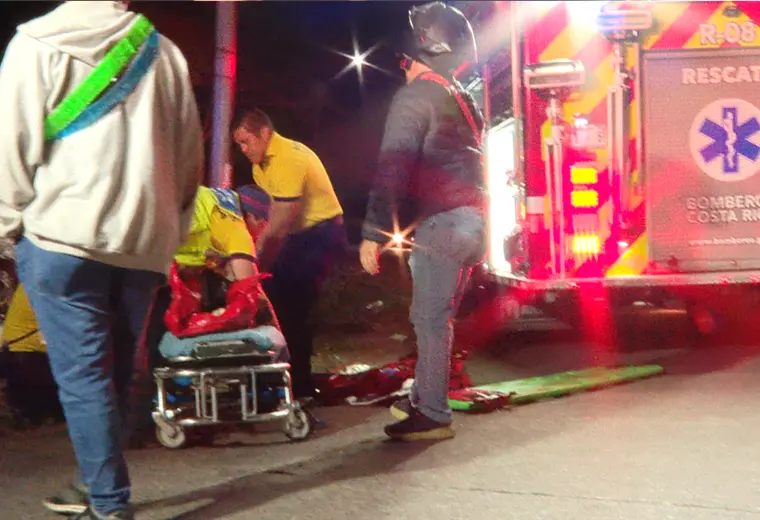 Accidentes de tránsito dejan un motociclista muerto y siete personas graves en pocas horas