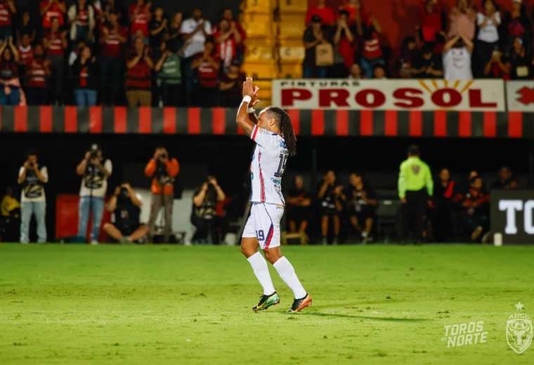 ¿Mac estuvo cerca de Saprissa? Esto reveló el exfutbolista