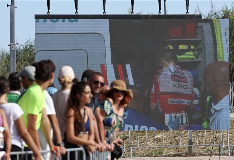 Fin de temporada para Tadej Pogacar tras su caída en la Vuelta