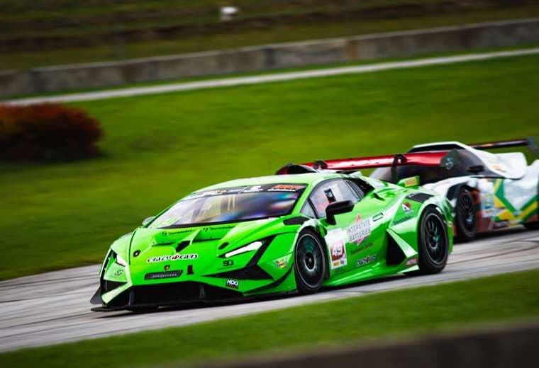 Ticos suben al podio en el GT Challenge de las Américas en Barbados