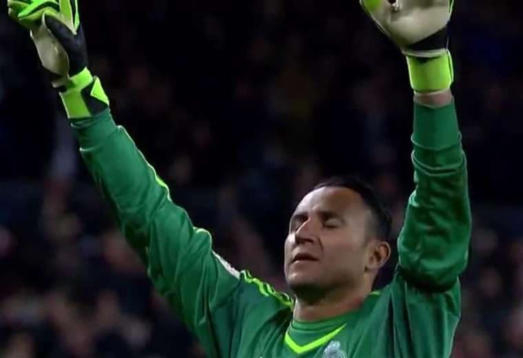 Diputados de gobierno rechazan dar distinción a Keylor Navas