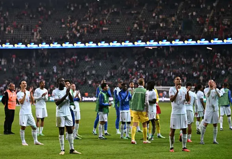 Italia cae y Francia gana en el debut de Zidane