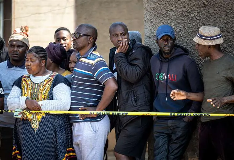 Cerca de 30 muertos en dos tiroteos en Sudáfrica